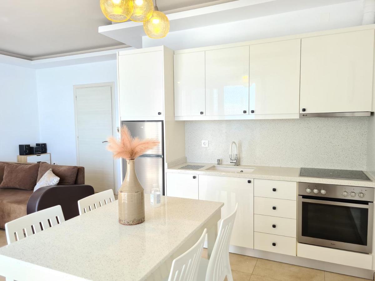 Bella Mare Luxury Apartments Kalamaki  Exterior photo