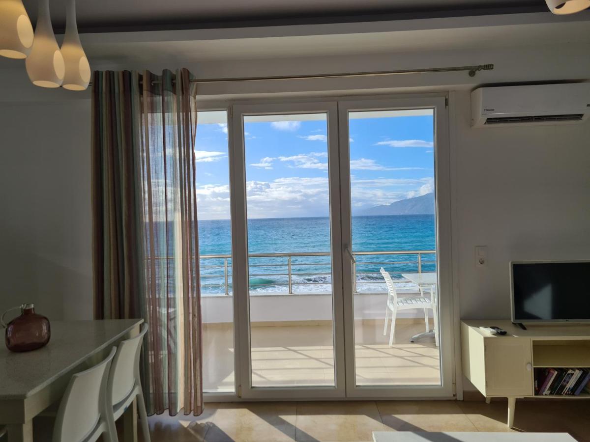 Bella Mare Luxury Apartments Kalamaki  Exterior photo